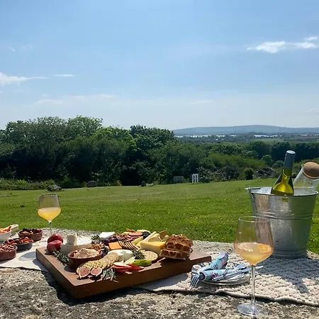 Luxurious Property Set In The Heart Of Cornwall With Breathtaking Views -Rhubarb Cottage-2